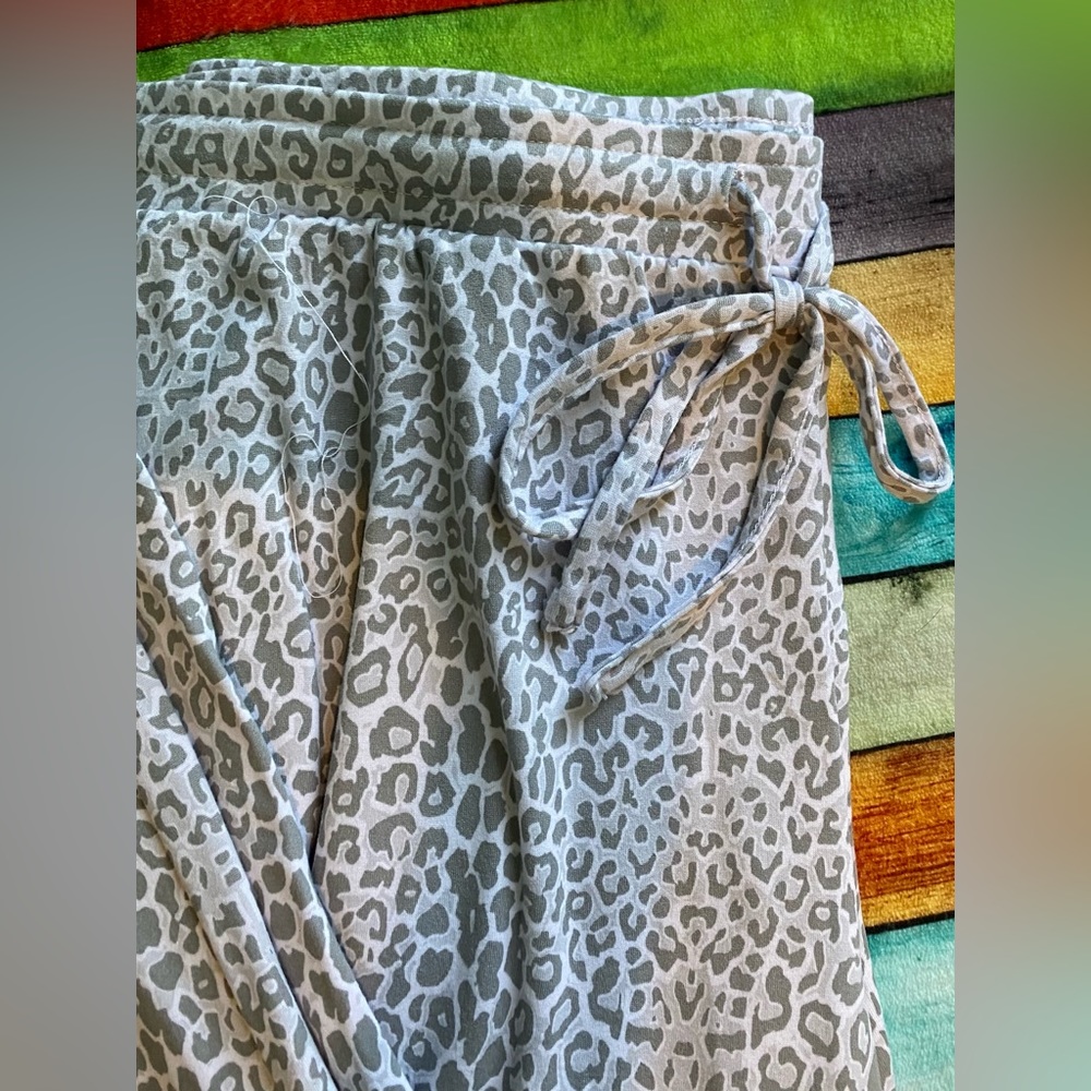 Rae Dunn joggers - Picture 3 of 3